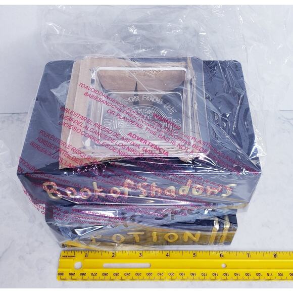 NIB Scentsy UNDER MY SPELL Warmer Book of Shadows Basic Spells Potion NOT TESTED - Picture 13 of 16